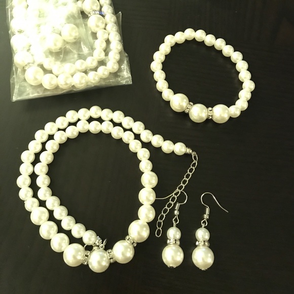 NEW💙💎GORGEOUS PEARL LOOK NECKLACE SET💎💙EARRING - Picture 3 of 8